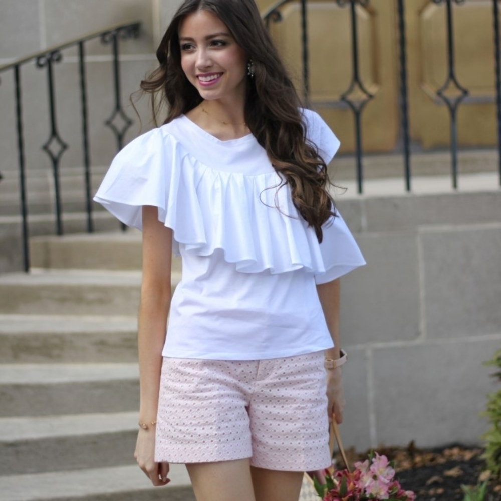 Banana Republic blush eyelet shorts - Picture 1 of 6